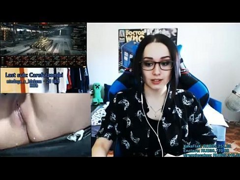 Cold F. reccomend twitch streamer flashes tits again