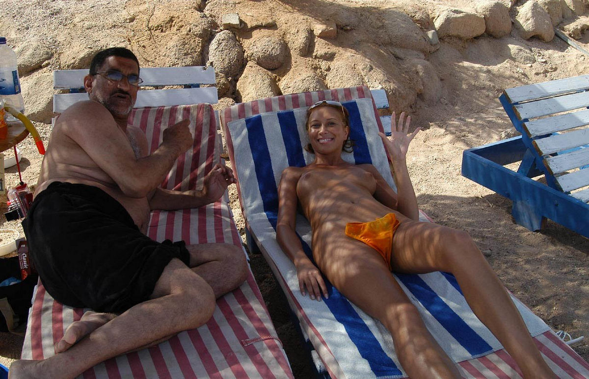 nude egyptian beach teens