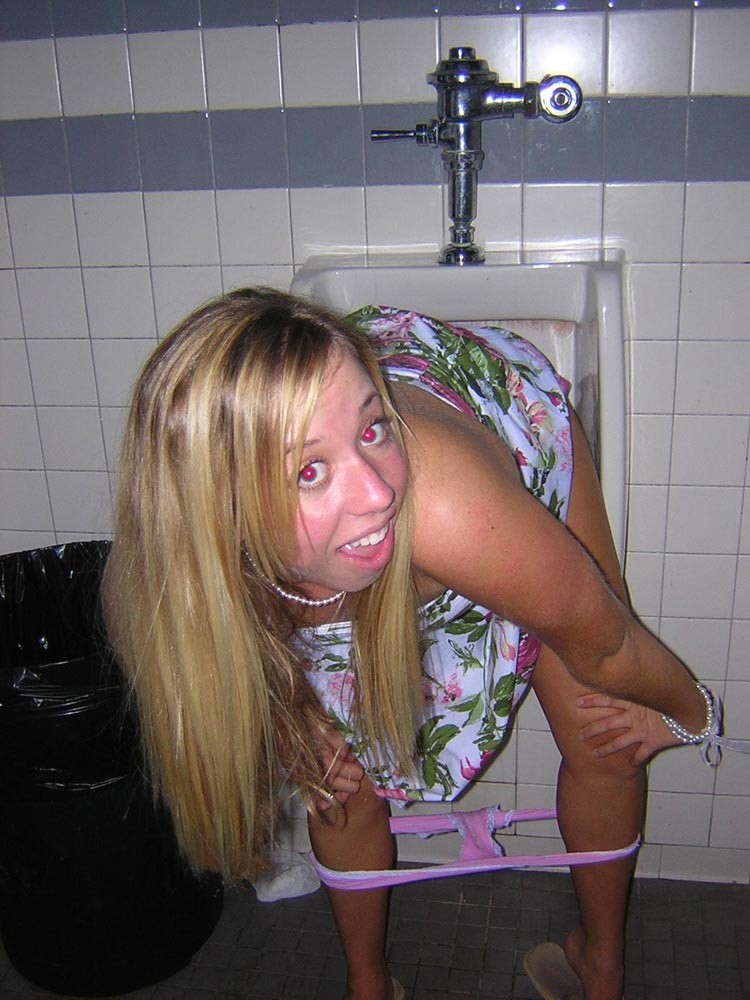 Mastodon reccomend peeing amateur girls