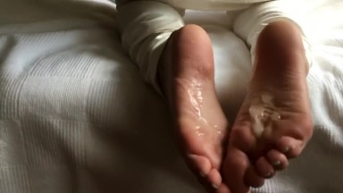 Cum feet toes for