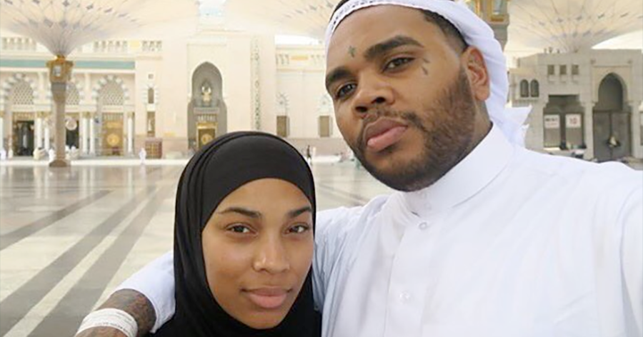 Kevin Gates sucks wife feet and toes.