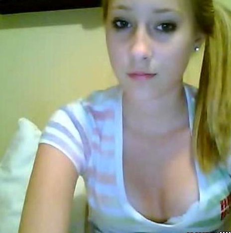 Omegle big tits girl moaning and makes me cum without hands.