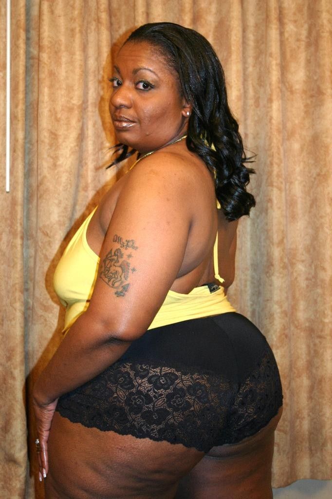 Zi-Zi reccomend black ladies with thick thighs por pics