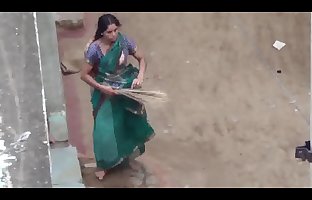 best of Photos hot aunty sweeping
