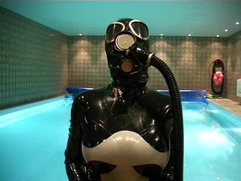 Quest reccomend gas mask breath play