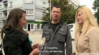 Monarch reccomend public sex money couple